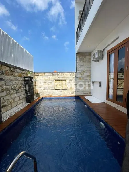 image VILLA 2 LANTAI DENGAN FULLY FURNISH DI TUMBAK BAYUH DEKAT CANGGU DAN PERERENAN (8)