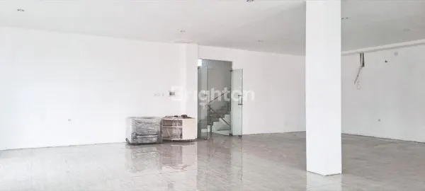 image GEDUNG 3 LANTAI + ROOFTOP LOKASI STRATEGIS MENTENG DALAM TEBET JAKSEL (4)