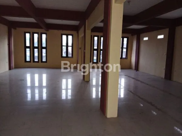 RUKO 3 LANTAI LUAS 675M² STRATEGIS DEKAT STARBUCKS