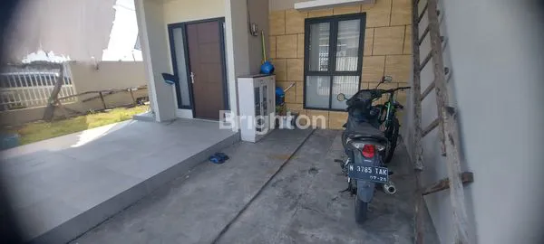 image RUMAH POJOK CANTIK MODERN (3)