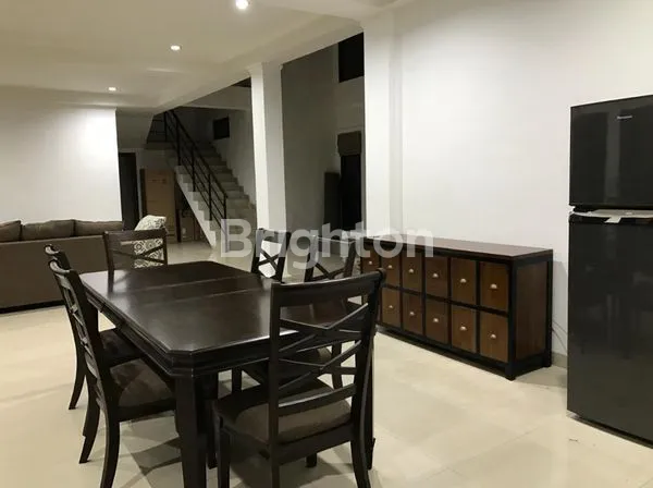 image RUMAH MEWAH MINIMALIS ASRI, TAMAN TELAGA GOLF, BSD TANGERANG (3)