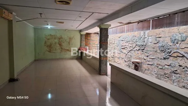 image TOKO 1,5 LANTAI DEKAT KERATON MANGKUNEGARAN SOLO COCOK UNTUK BUKA USAHA (8)