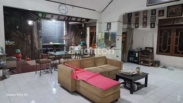 image TOKO 1,5 LANTAI DEKAT KERATON MANGKUNEGARAN SOLO COCOK UNTUK BUKA USAHA (4)