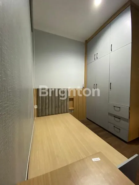 image RUMAH 3 LANTAI CLUSTER THE HEIGHT SERPONG SEMU FURNISHED SIAP HUNI (4)