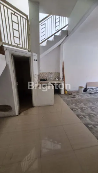 image RUMAH DI PETEMON SUDAH RENOVASI TOTAL (5)