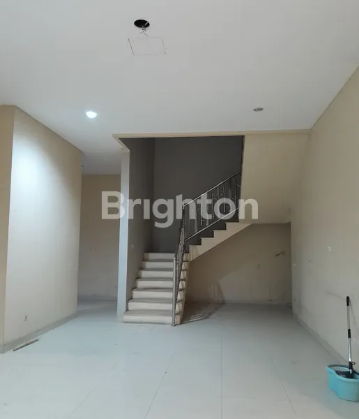 image RUMAH 2 LANTAI SIAP HUNI DAN TERAWAT DAN DEKAT AKSES TOL STRATEGIS DI CITRA GARDEN (BISA KPR) (5)