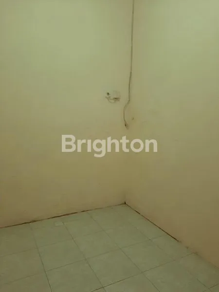 image RUMAH 1,5 LANTAI SIAP HUNI DI PURIMAS DEKAT UPN MERR TOL DAN BANDARA  (8)