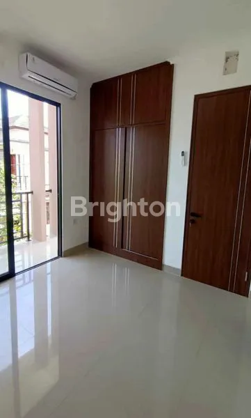 image RUMAH MODERN 2 LANTAI SEMI FURNISH DI JL PADANG LUWIH DALUNG KUTA UTARA (5)