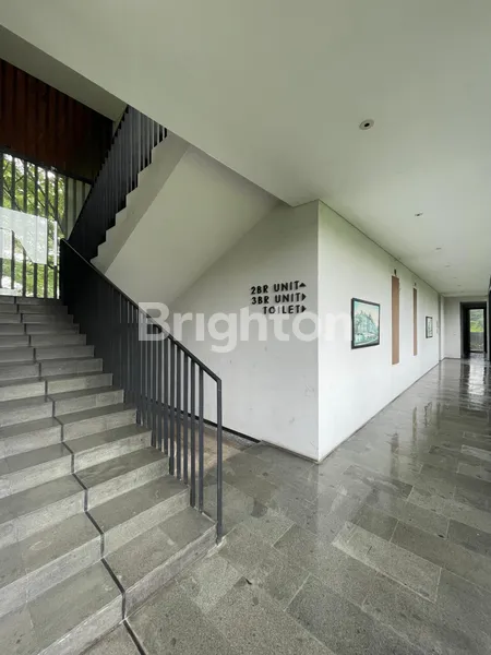 image GEDUNG CANTIK ASRI STRATEGIS BINTARO RAYA PESANGGRAHAN JAKARTA SELATAN (2)