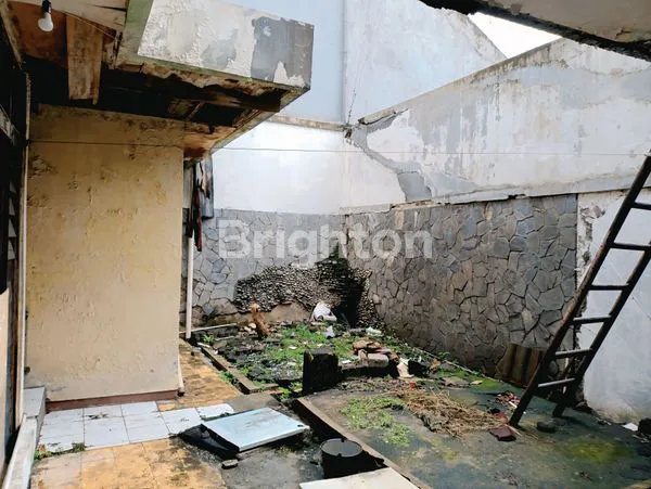 image RUMAH LUAS SUPER STRATEGIS PINGGIR JALAN RAMAI COCOK UNTUK USAHA KOMERSIAL & KOS-KOSAN, HOTEL, RESTORAN, COFFEE & USAHA LAINNYA DI GROGOL JAKARTA BARAT. (5)