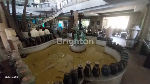 image GEDUNG SENI DENGAN PEMANDANGAN LAUT (4)