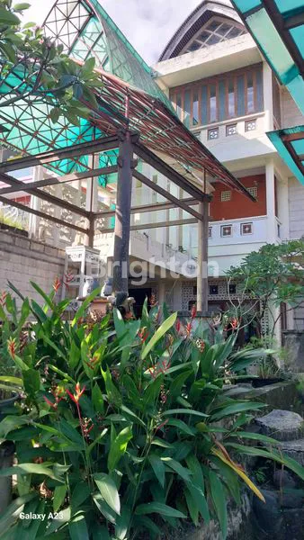 image GEDUNG SENI DENGAN PEMANDANGAN LAUT (6)