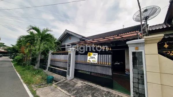 image RUMAH MEWAH DI SUMBER (1)