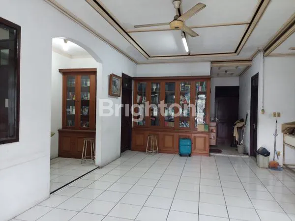 image RUMAH BISA DIBUAT USAHA DI JALAN SATRIA RAYA PULOGADUNG JAKARTA  TIMUR (5)