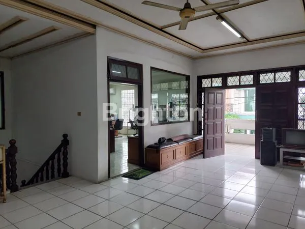 image RUMAH BISA DIBUAT USAHA DI JALAN SATRIA RAYA PULOGADUNG JAKARTA  TIMUR (8)