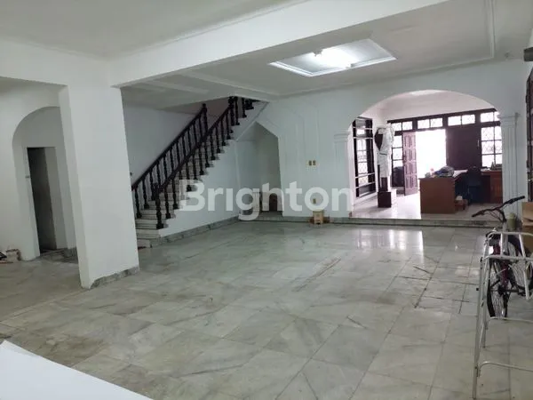 image RUMAH BISA DIBUAT USAHA DI JALAN SATRIA RAYA PULOGADUNG JAKARTA  TIMUR (4)