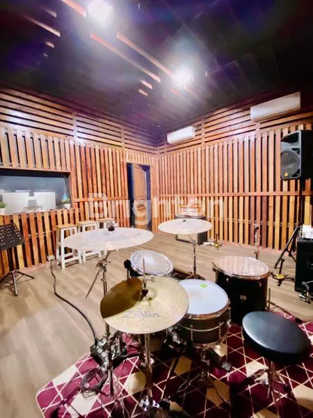 image RUMAH KANTOR CAFE PESANGGRAHAN PETUKANGAN UTARA JAKARTA SELATAN (6)