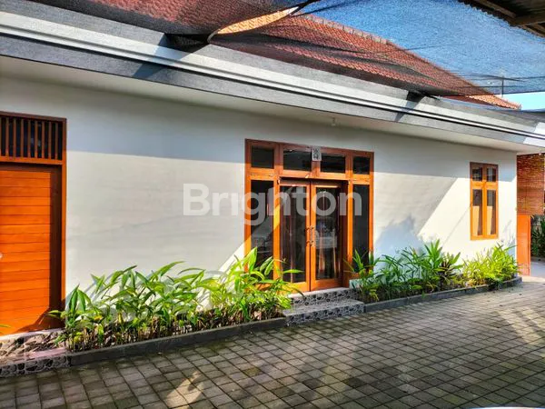 image DISEWAKAN RUMAH KONDISI BARU PARKIR LUAS (6)