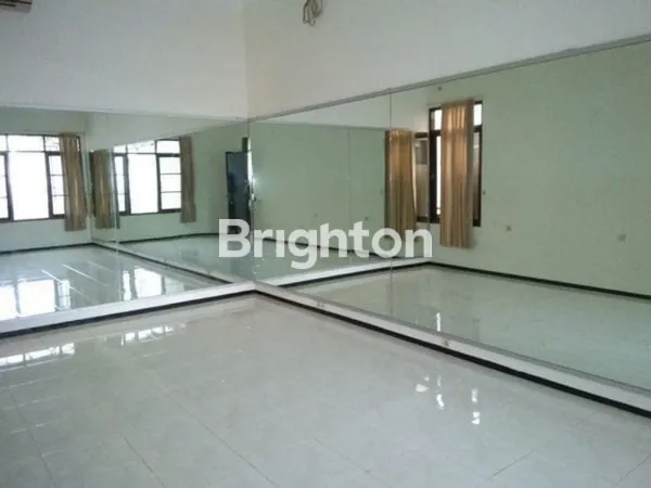 image RUMAH 2 LANTAI, DHARMAHUSADA INDAH, SEMI FURNISH, NEGO (2)