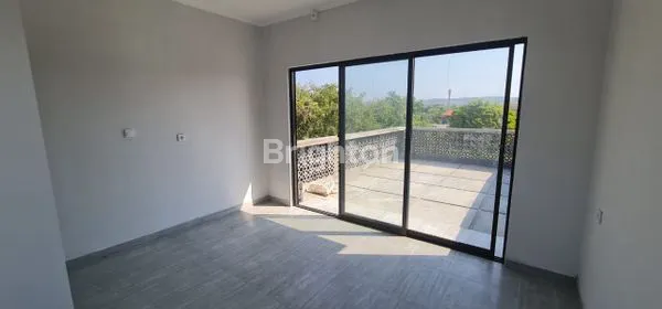 image DIJUAL CEPAT RUMAH 3 LANTAI PERUMAHAN ESTERLAND JIMBARAN (2)