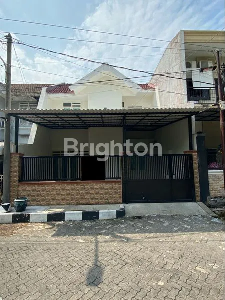 image RUMAH MINIMALIS SIAP HUNI DAN SUDAH RENOVASI, DEKAT MERR, DEKAT TOL TAMBAK SUMUR, DEKAT RUMGKUT SIER, DEKAT TOL BANDARA (1)