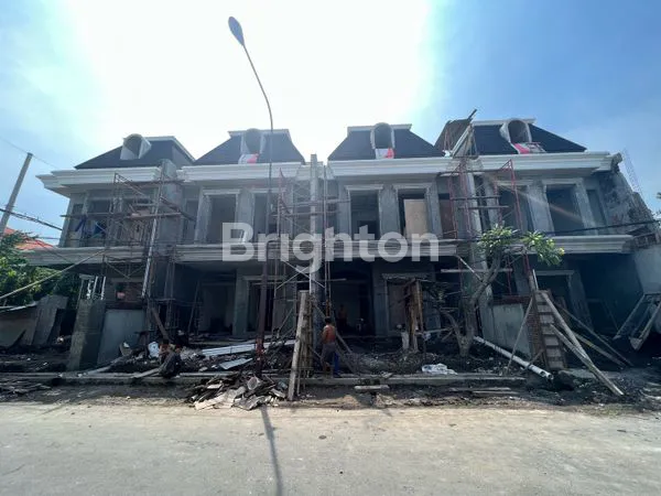 image *RUMAH  GRESS AMERICAN STYLE DHARMAHUSADA DEKAT KERTAJAYA INDAH, DR SOETOMO, MANYAR KERTOARJO, GALAXY MALL, PAKUWON CITY* (2)