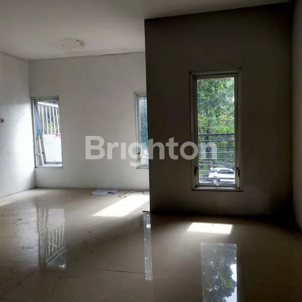 image DIJUAL RUKO MURAH 2 LANTAI UTARA SLEMAN CITY HALL  JL MAGELANG  DENGGUNG SLEMAN YOGYAKARTA (5)