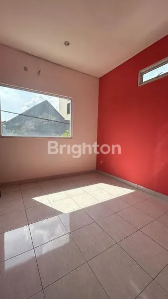 image RUMAH MINIMALIS SIAP HUNI TENGAH KOTA BSD (6)