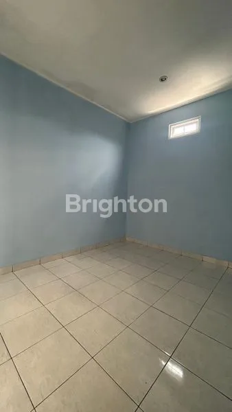 image RUMAH MINIMALIS SIAP HUNI TENGAH KOTA BSD (8)