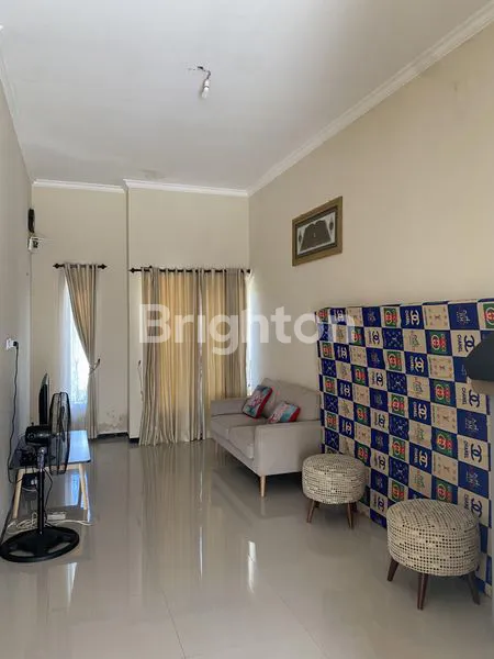 image RUMAH 2 LANTAI MINIMALIS FURNISH DI BATU (6)