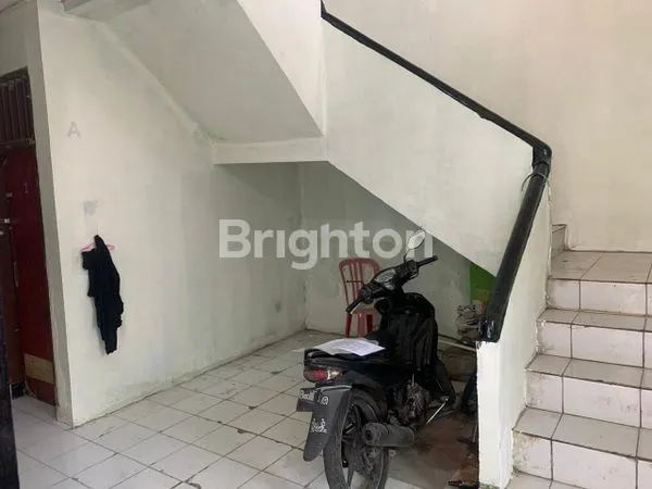 image RUMAH KOST 2 LANTAI 10 KAMAR ROW MOTOR DI KEMANGGISAN (4)