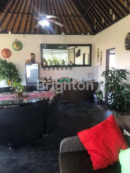 image DIJUAL RUMAH SEMI VILLA 3 LANTAI DENGAN POOL DAN RUANG YOGA LOKASI STRATEGIS DI KUTA, BADUNG (7)