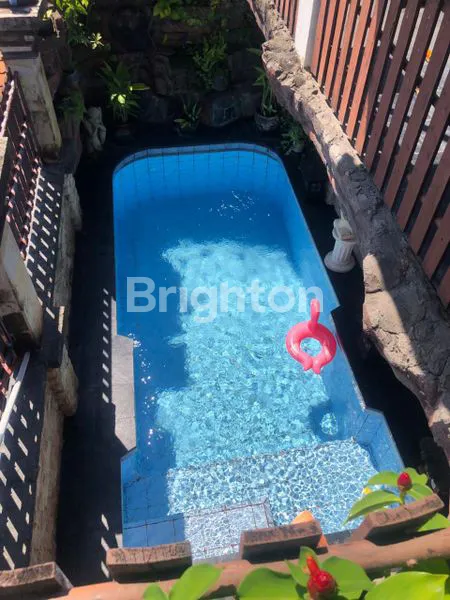 image DIJUAL RUMAH SEMI VILLA 3 LANTAI DENGAN POOL DAN RUANG YOGA LOKASI STRATEGIS DI KUTA, BADUNG (8)