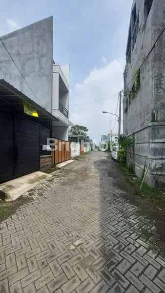 image RUMAH GRAHA SUKOLILO REGENCY (8)