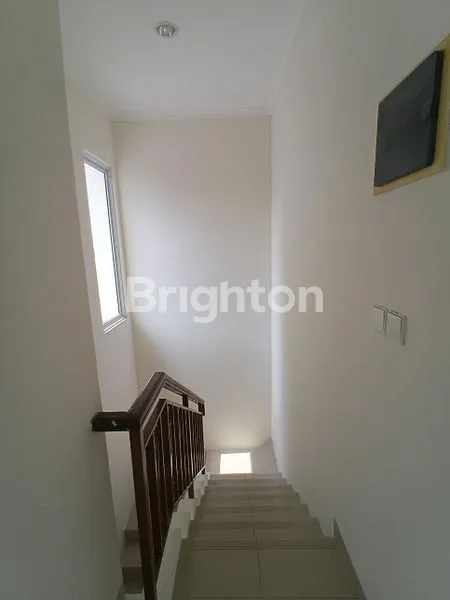 image RUMAH BARU RENOVASI DI JGC CLUSTER LA SEINE CAKUNG JAKARTA TIMUR SHM (8)