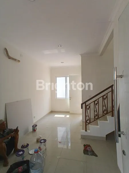 image RUMAH BARU RENOVASI DI JGC CLUSTER LA SEINE CAKUNG JAKARTA TIMUR SHM (2)