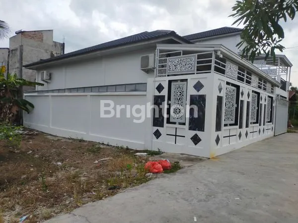 image DIJUAL RUMAH MEWAH + FURNITURE + AC + TV (2)