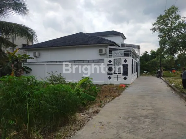 image DIJUAL RUMAH MEWAH + FURNITURE + AC + TV (3)