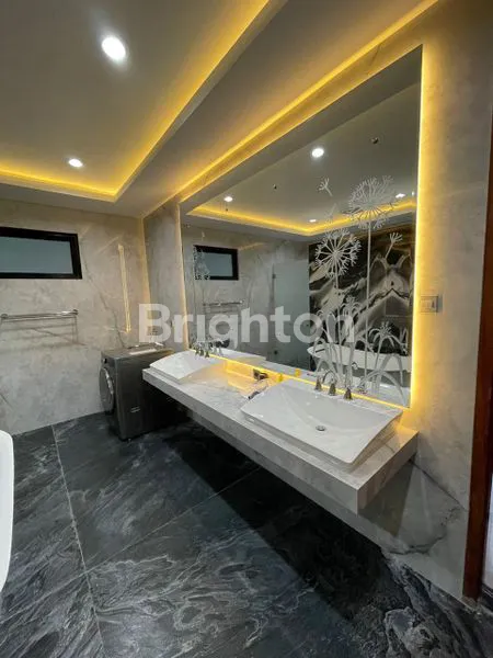 image RUMAH 2 LANTAI SIAP HUNI AREA GAJAHMUNGKUR SEMARANG (3)