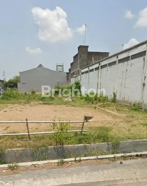 image TANAH KERING DAERAH KAMPUS UMS (3)