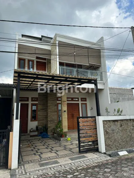 image RUMAH MEWAH 2 LANTAI FULLY FURNISHED (1)