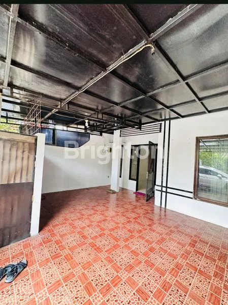 RUMAH SIAP HUNI, TERAWAT, DESAIN RUANG PLONG, LOKASI STRATEGIS, DI PORIS JAYA, BATU CEPER, TANGERANG