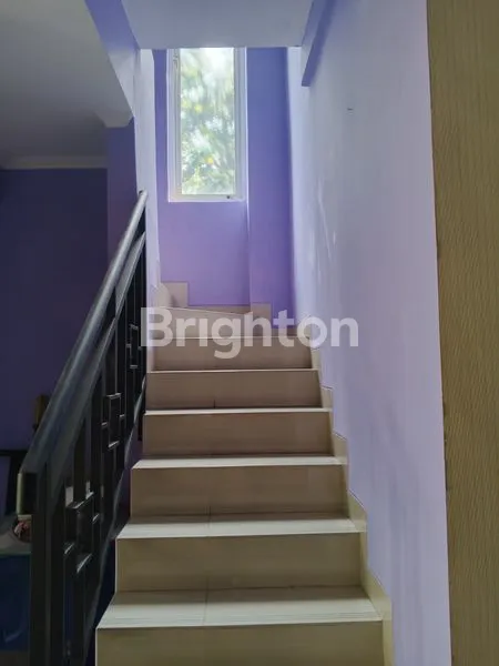 image RUMAH CANTIK NYAMAN 2 LANTAI SIAP HUNI DI KOTA WISATA  (5)