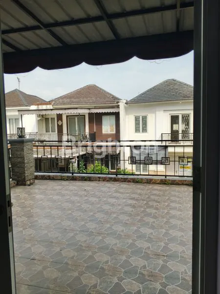 image RUMAH CANTIK NYAMAN 2 LANTAI SIAP HUNI DI KOTA WISATA  (8)