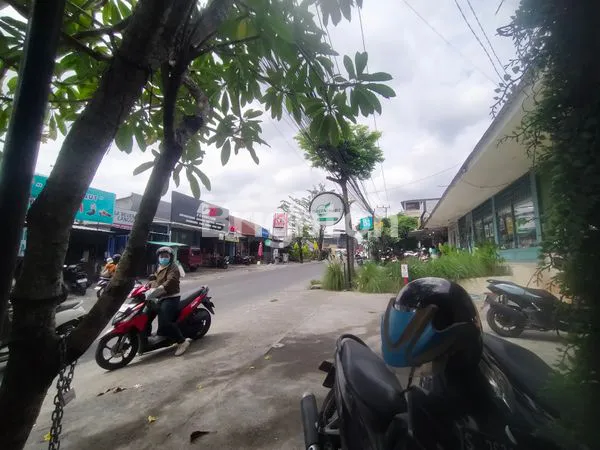 image DISEWAKAN TOKO BARU DI JALAN UTAMA CANGGU -PERERENAN CLOSE TO SESEH CEMAGI DAN TUMBAKBAYU (5)