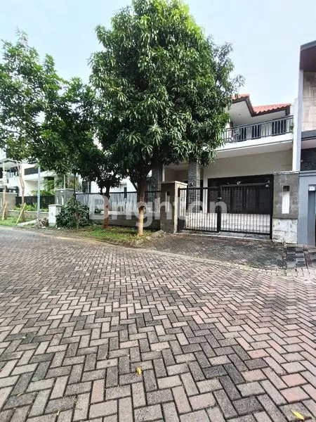 image RUMAH 2 LANTAI GRAHA FAMILI BLOK W LOKASI DEPAN  (1)
