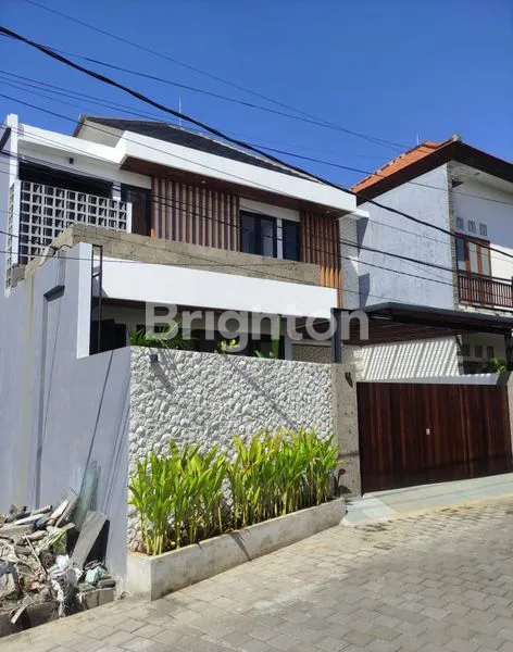 image VILLA MODERN TROPIS DI SANUR (1)