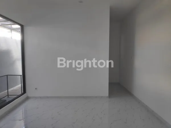 image KLAMPIS SEMOLO DEKAT MANYAR (6)