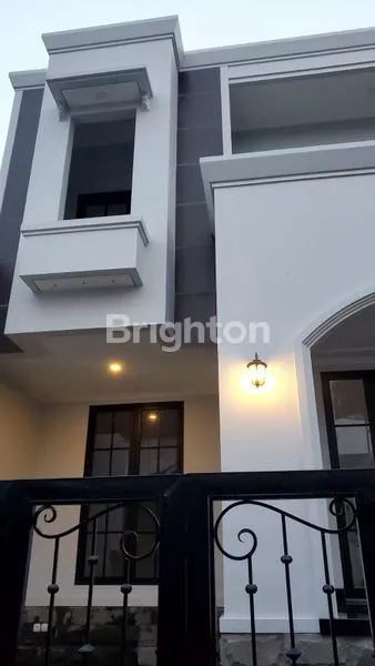 image RUMAH BARU BAGUS SIAP HUNI DI SENDANGMULYO SEMARANG (2)