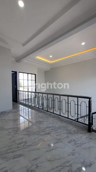 image RUMAH BARU BAGUS SIAP HUNI DI SENDANGMULYO SEMARANG (5)